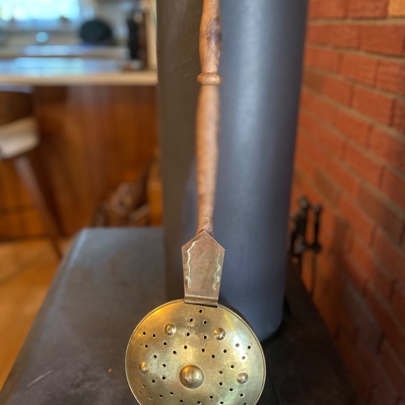 Copper,  brass and wood antique bed warmer -chestnut roaster pan -wall  decor - Picture 4 of 10